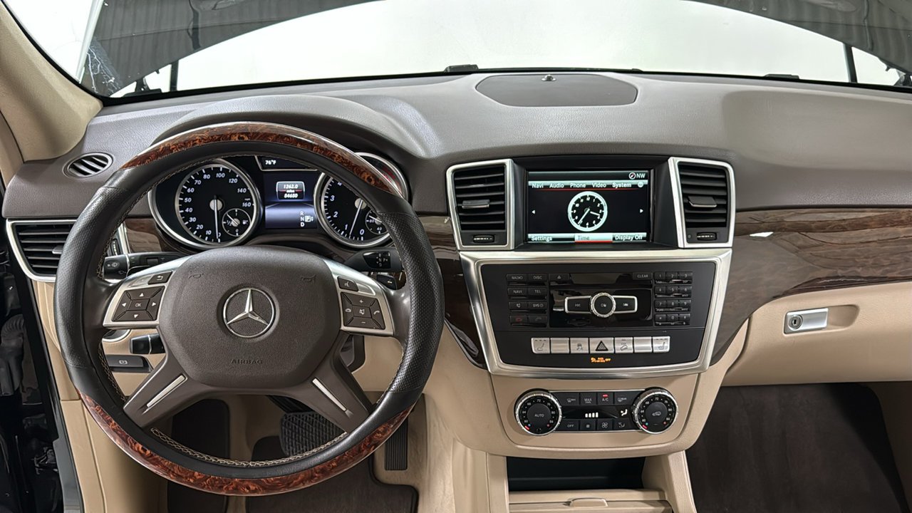 Used 2015 Black Mercedes-Benz ML 350 image 9