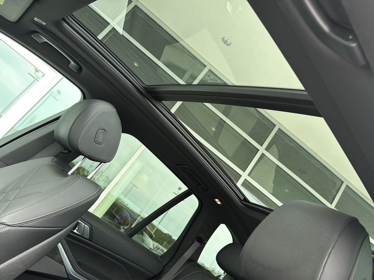Used 2024 Skyscraper Grey Metallic BMW sDrive40i image 33