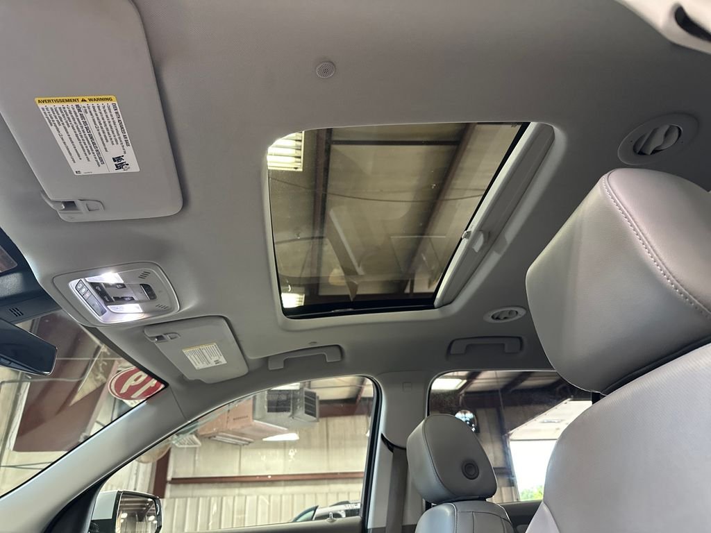 Used 2019 White Chevrolet Premier image 13