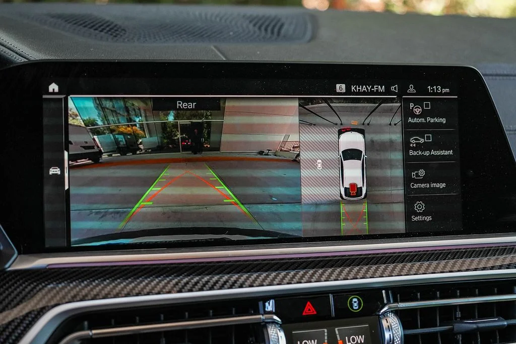 Used 2022 White BMW M50i image 23