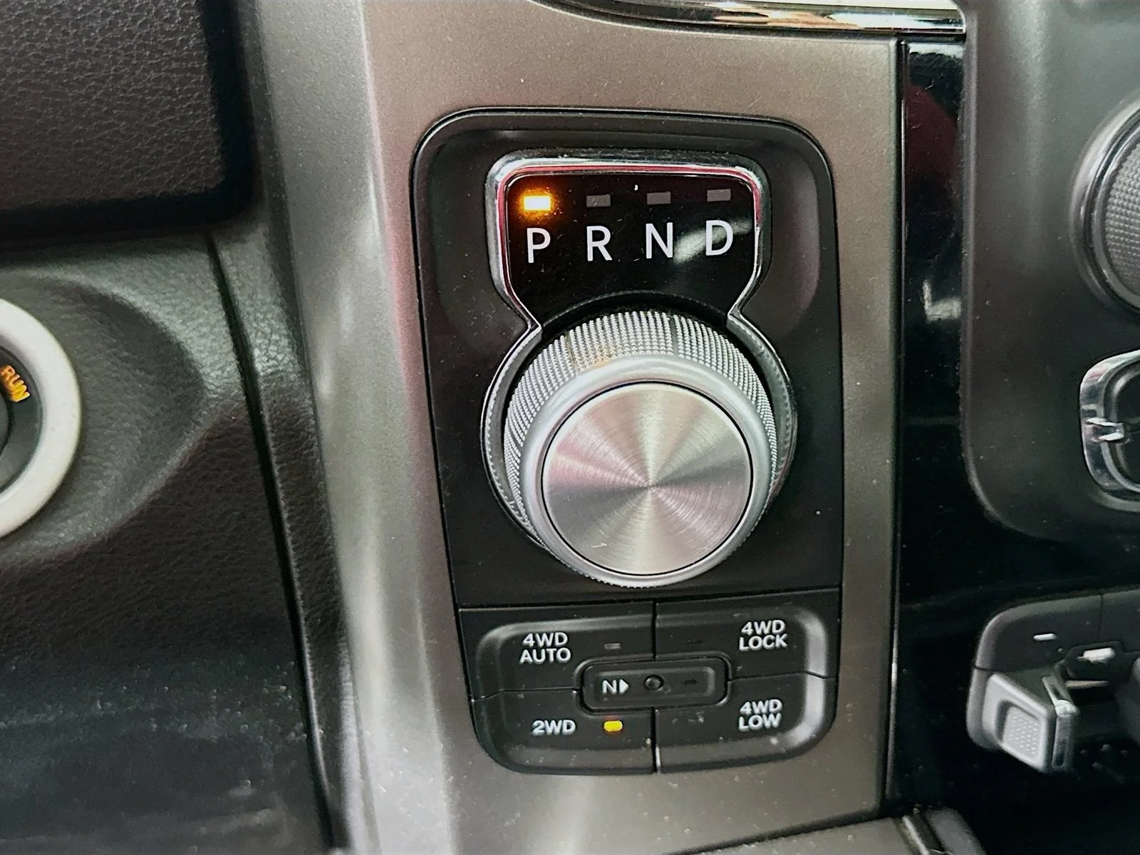 Used 2017  Ram Sport image 17