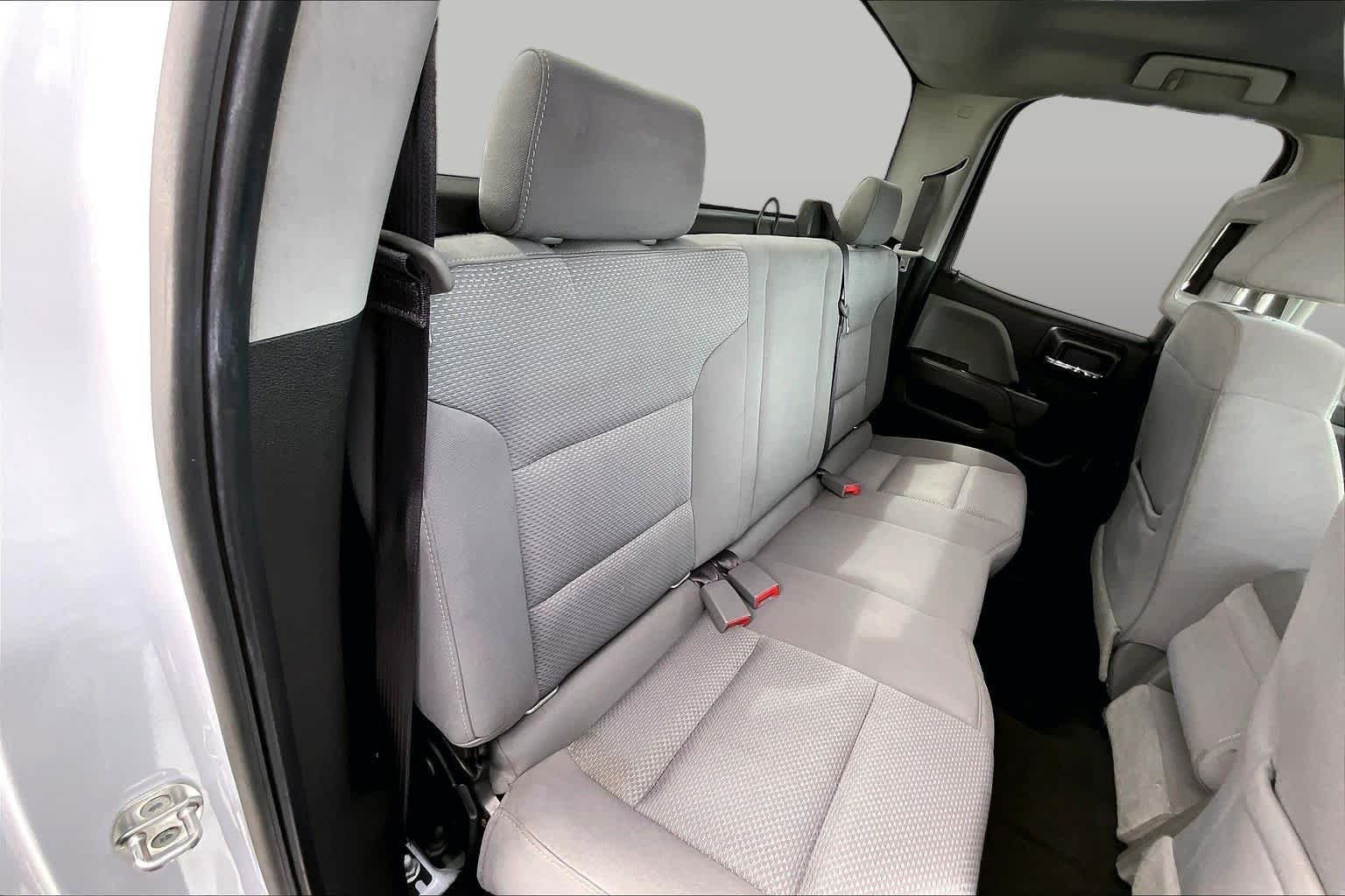 Used 2017 Summit White Chevrolet Custom image 20