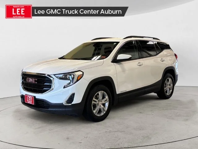 Used 2019 White GMC SLE image 1