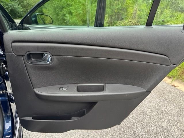 Used 2009 Imperial Blue Metallic Chevrolet LT image 14