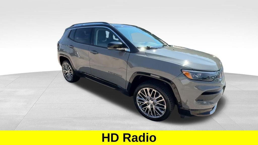 Used 2022 Gray Jeep Limited image 12