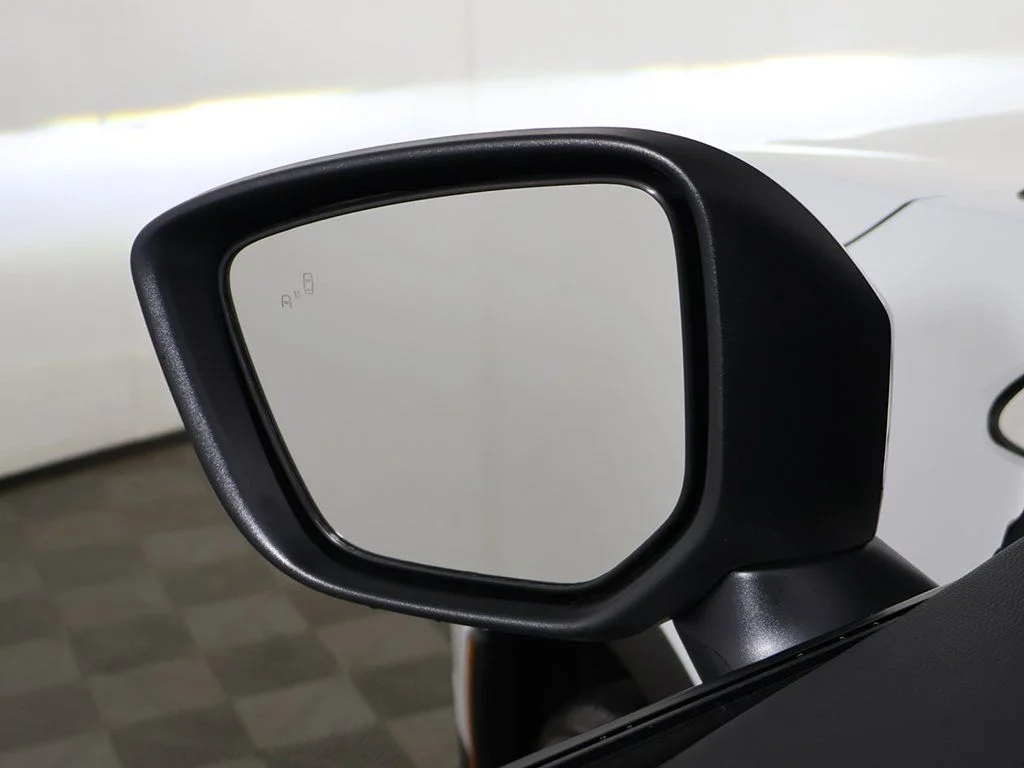 New 2026 White Mitsubishi SE image 34