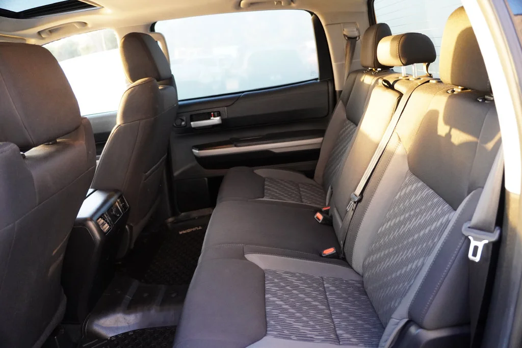 Used 2021 Midnight Black Metallic Toyota SR5 image 18