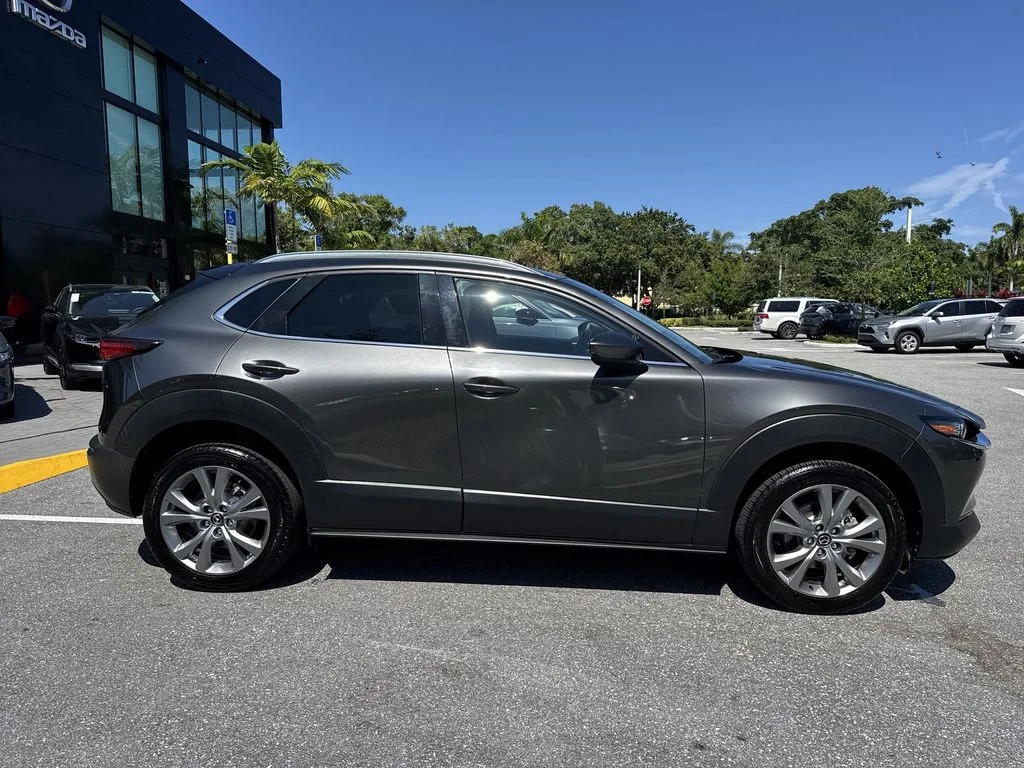 Used 2021 Machine Gray Metallic Mazda Premium image 5