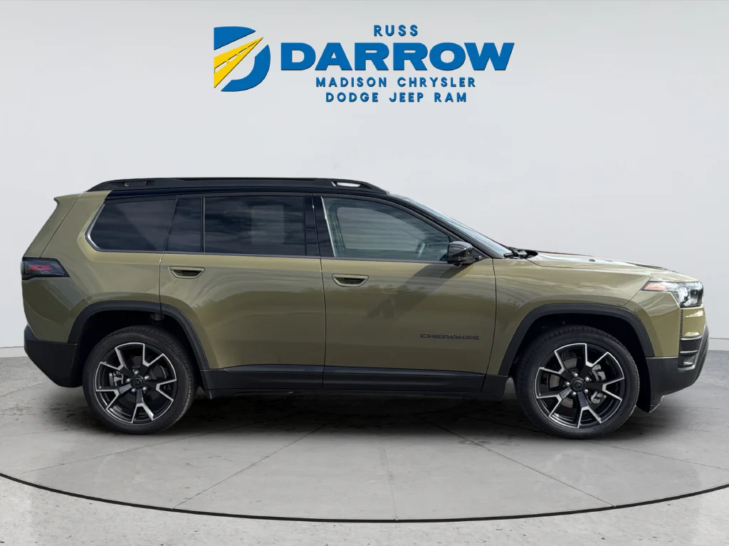 Used 2026 Green Jeep Overland image 6