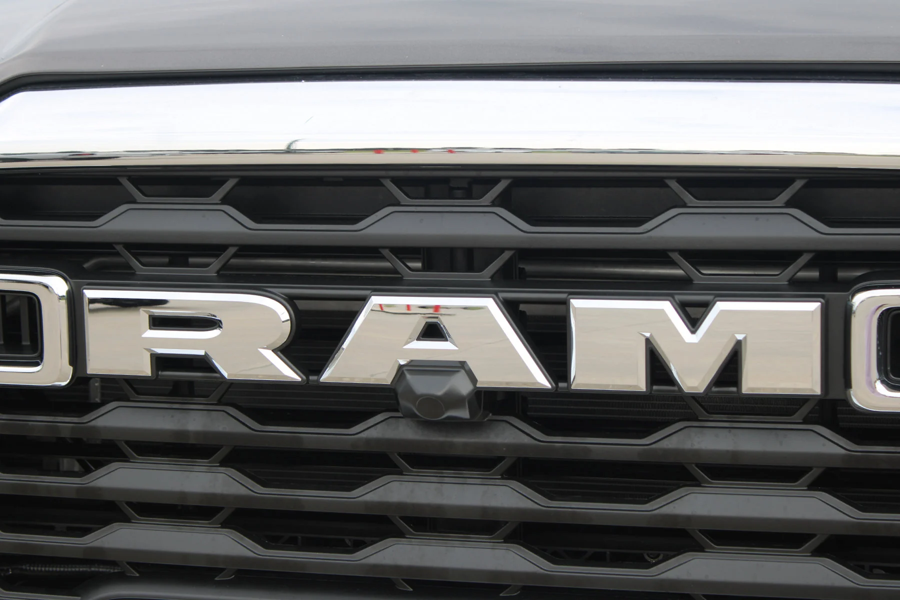 New 2026 Granite Crystal Metallic Clear-Coat Exterior Paint RAM Tradesman image 17