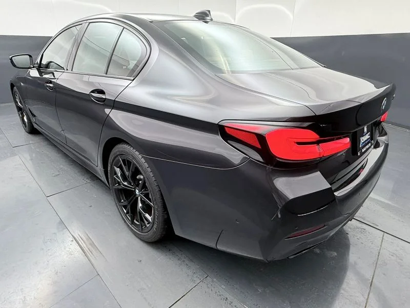 Used 2022  BMW 540i xDrive Sedan 4D image 9