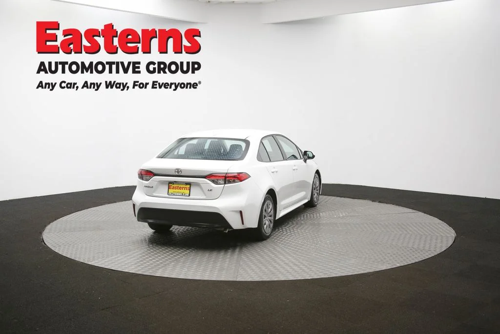 Used 2023 White Toyota LE image 35
