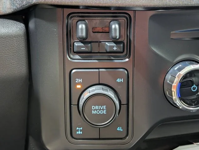 New 2026 Carbonized Gray Metallic Ford F-250® Platinum® image 47