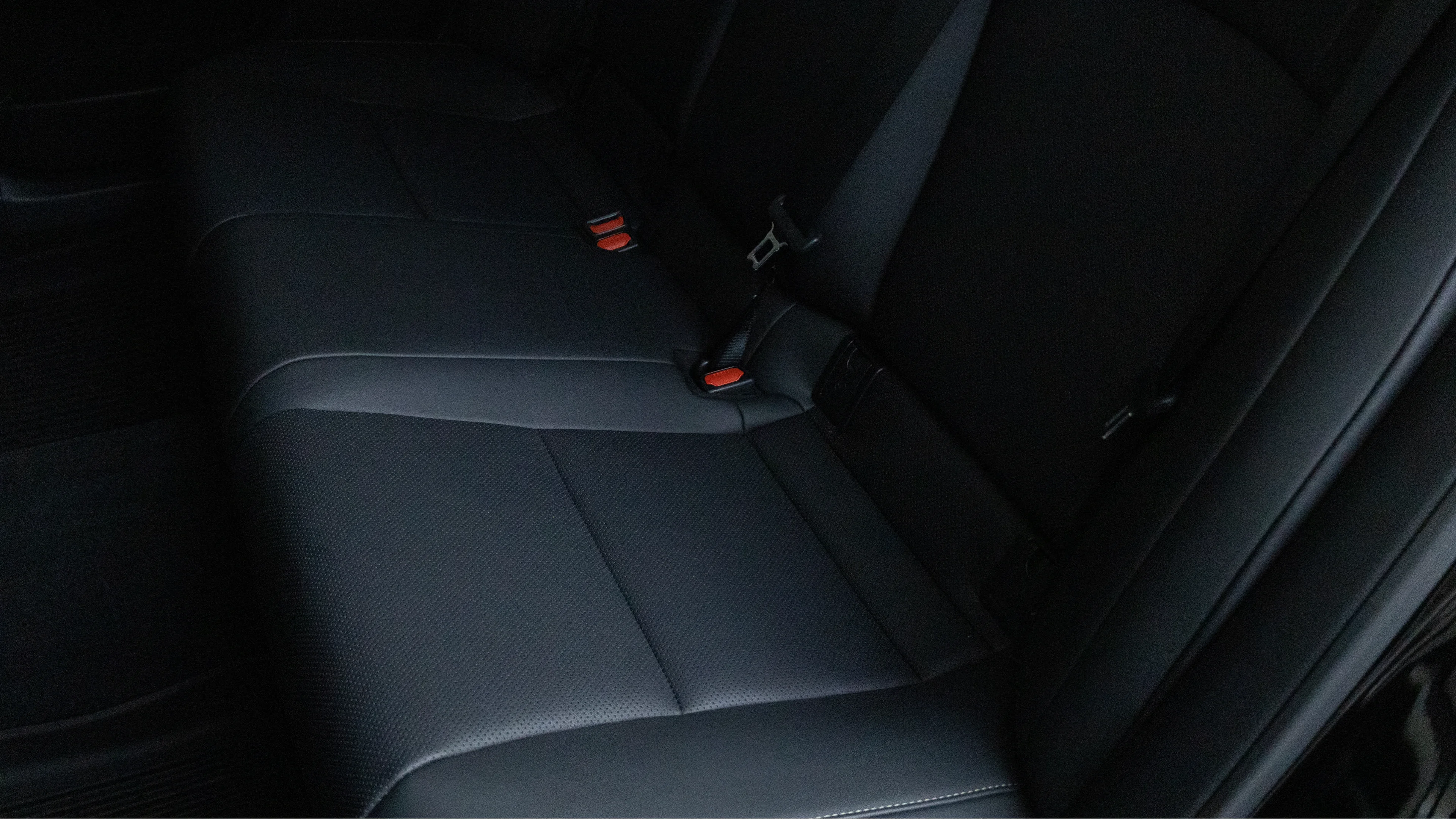 Used 2021 Black Lexus ES 250 image 25