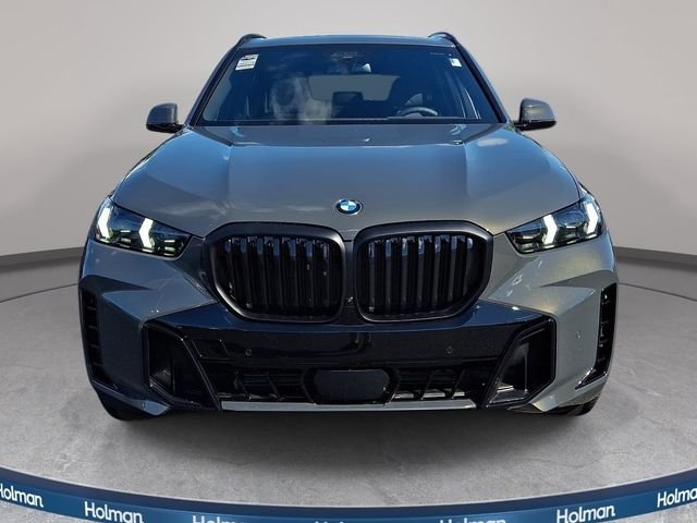 New 2026 Dravit Grey Metallic BMW xDrive40i image 2
