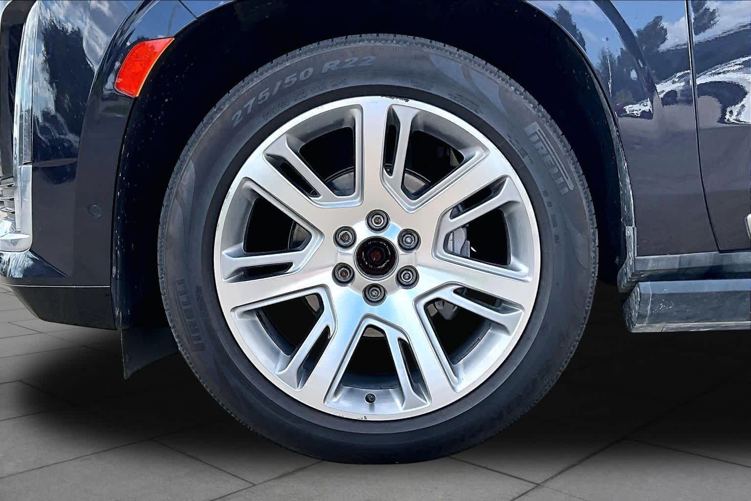 Used 2022 Galactic Gray Metallic Cadillac Premium Luxury Platinum image 10