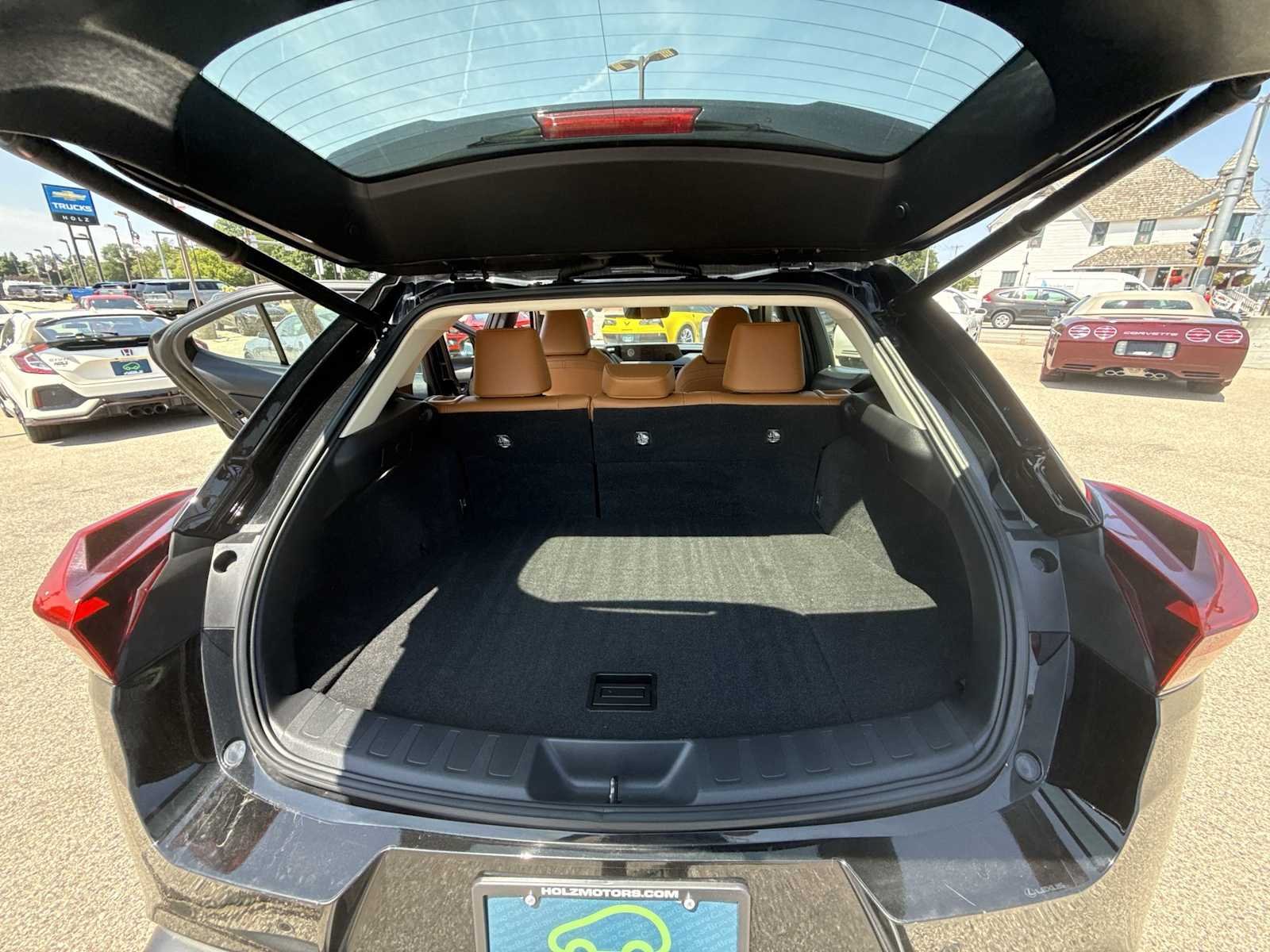 Used 2021 Black Lexus UX 250h image 25