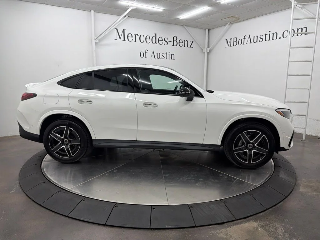 New 2027 White Mercedes-Benz GLC 300 image 8