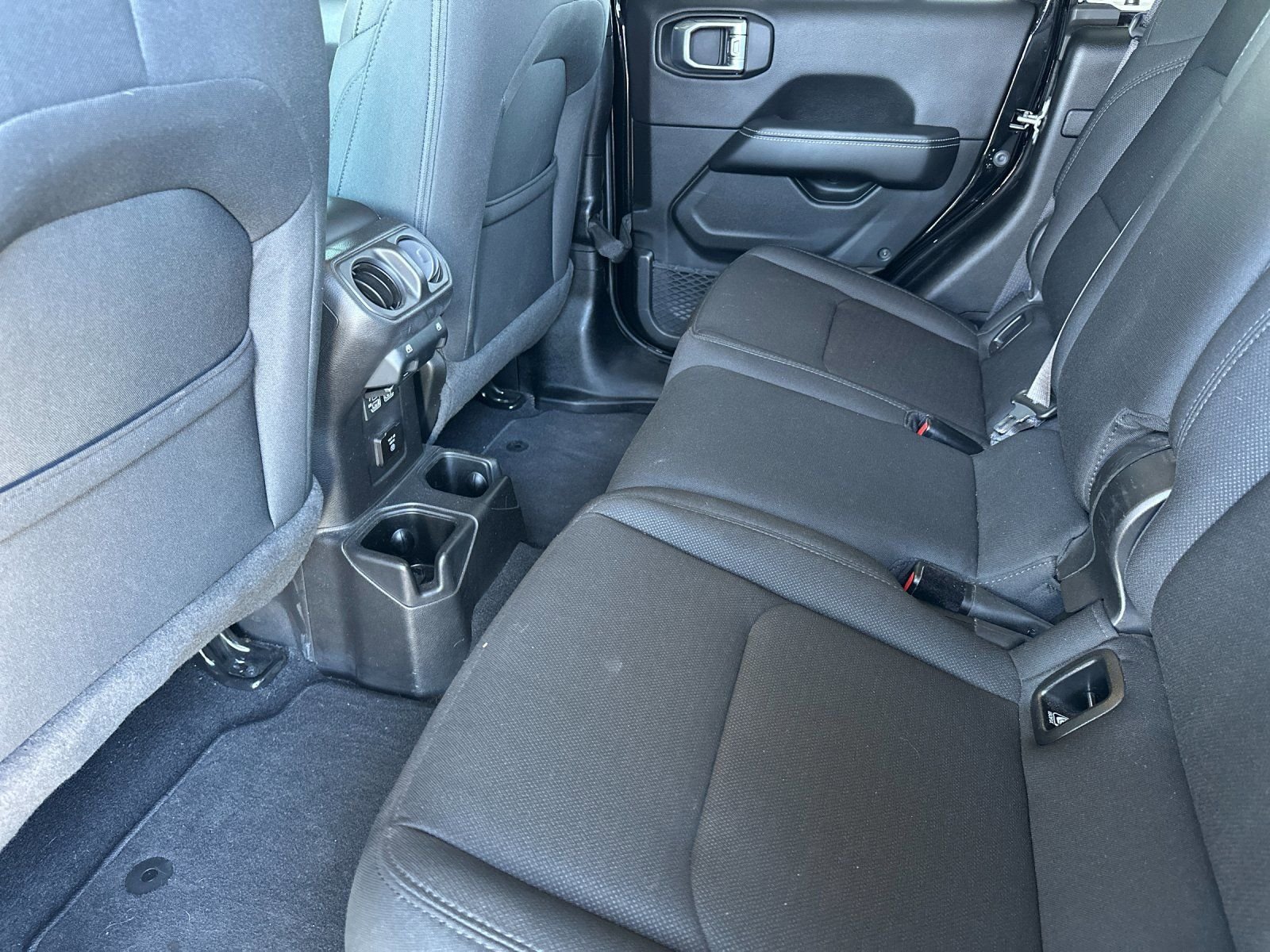 2021 Jeep Gladiator Overland - Photo 11