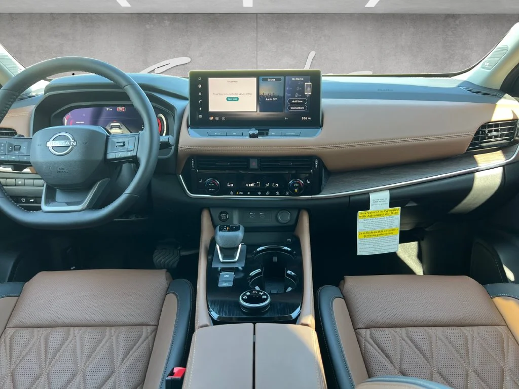 New 2026 White Nissan Platinum image 4