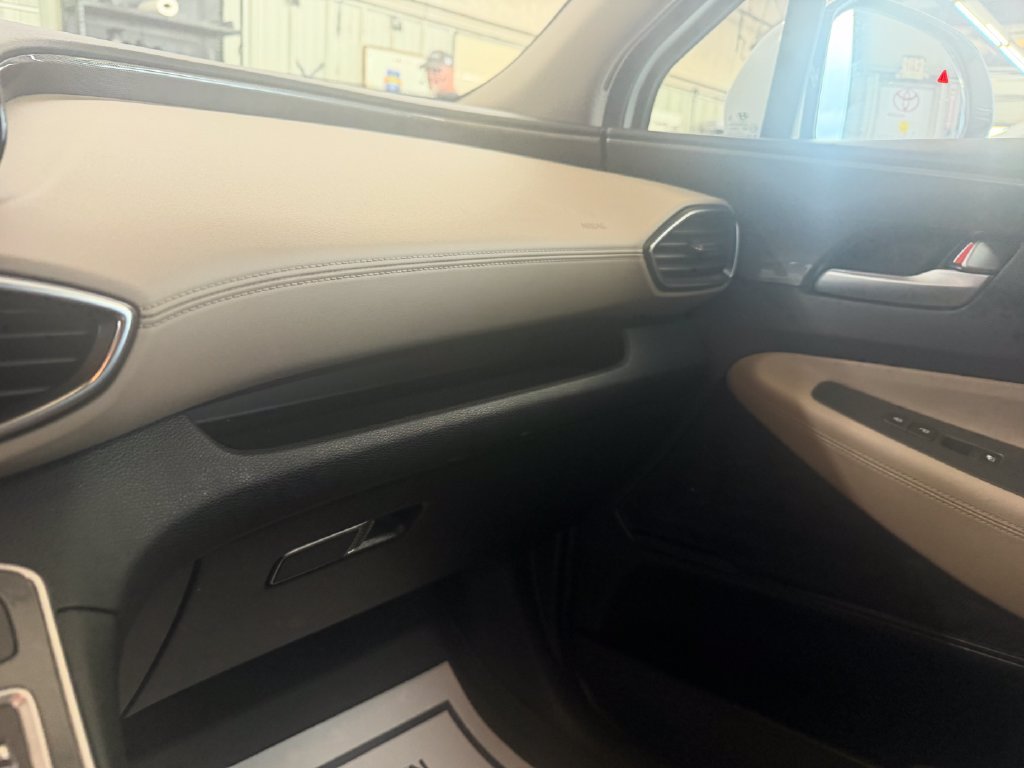 Used 2023 White Hyundai SEL image 13