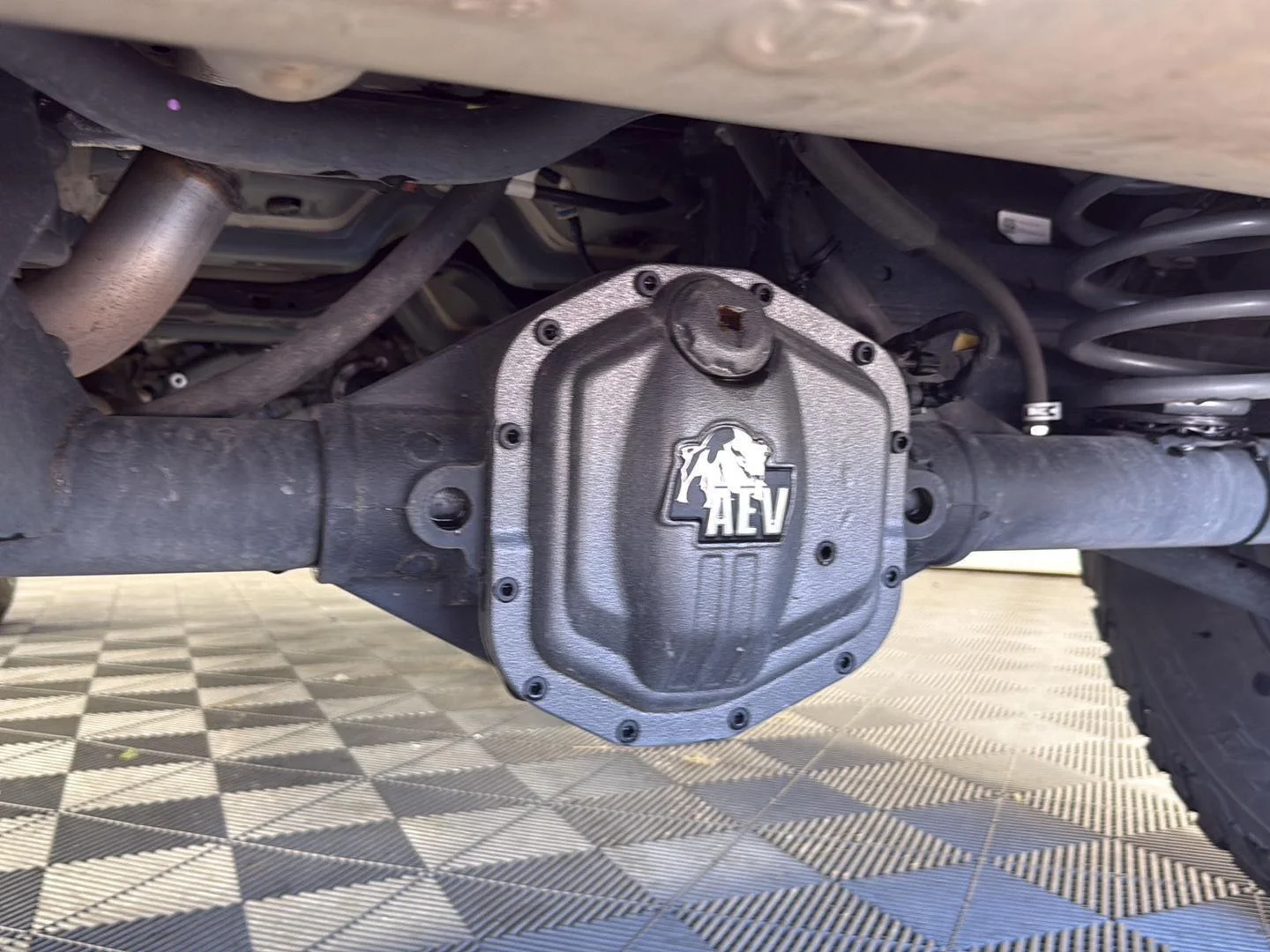 Used 2024 Earl Clearcoat Jeep Rubicon image 13