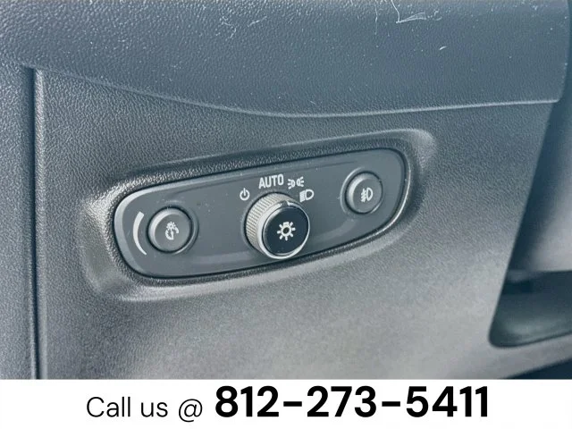 Used 2020 White Chevrolet LT image 10