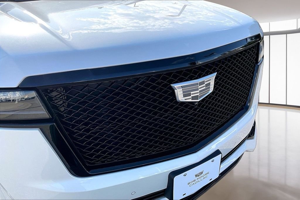 Used 2021 White Cadillac Sport Platinum image 31