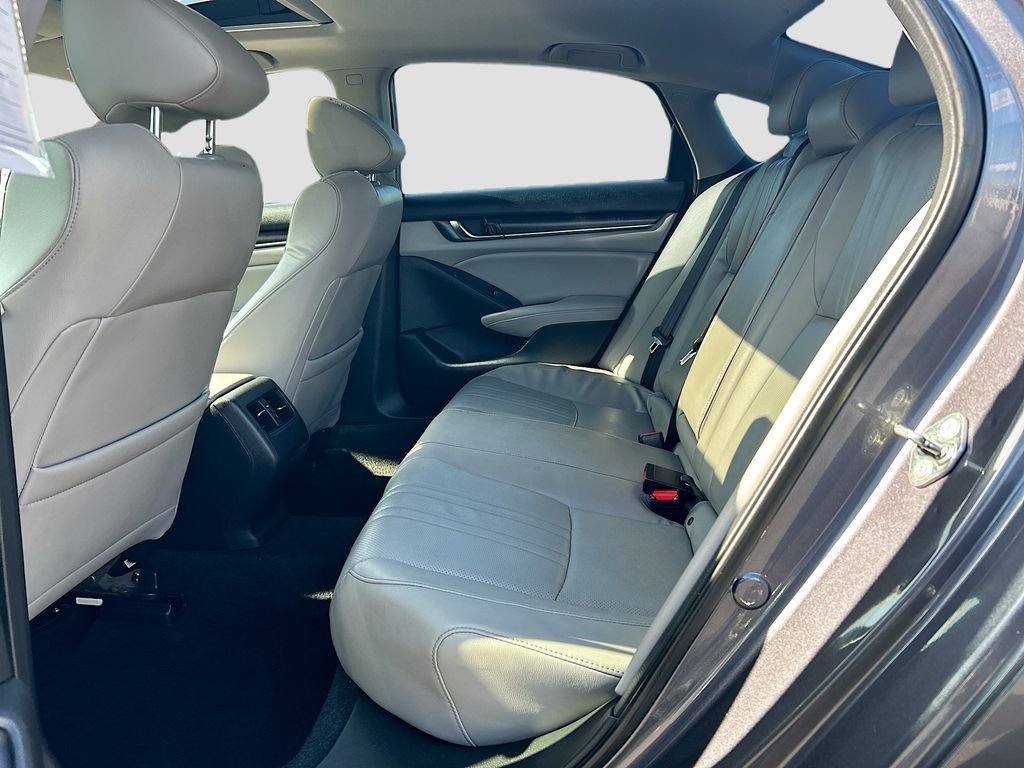 Used 2018 Modern Steel Metallic Honda EX-L image 25