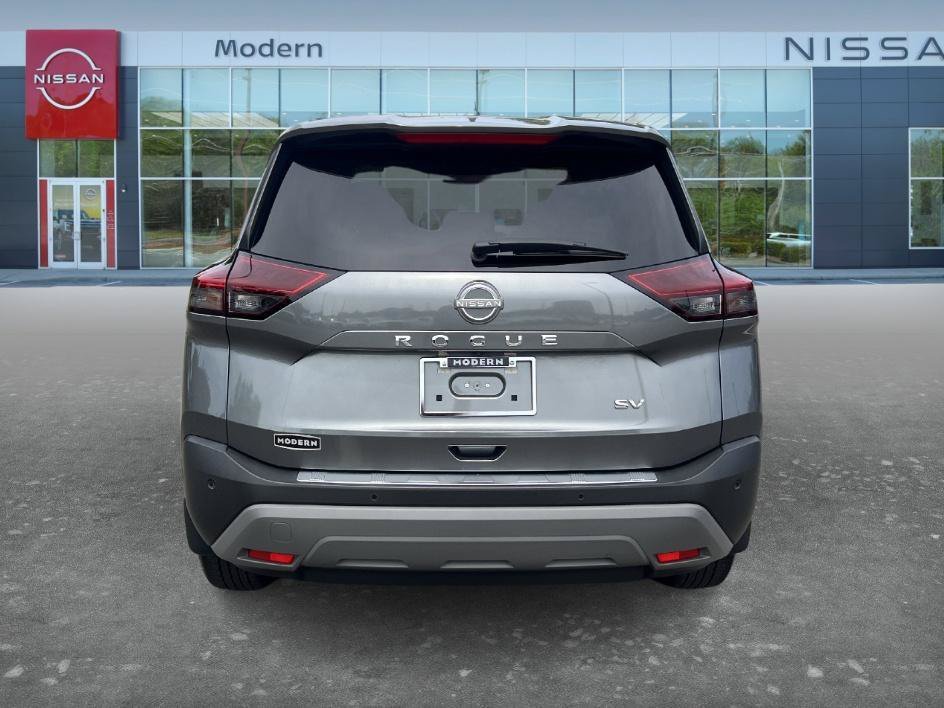 Certified Used 2023 Gun Metallic Nissan SV image 6