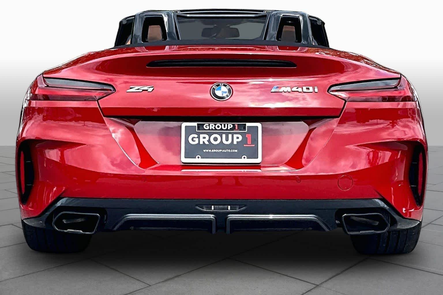 Used 2021 San Francisco Red Metallic BMW sDriveM40i image 5