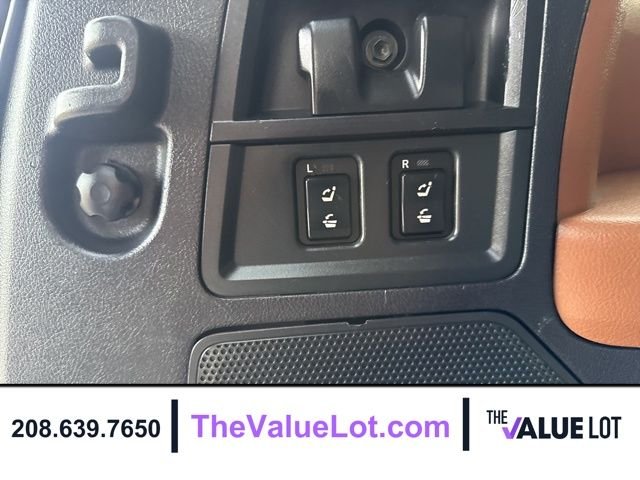 Used 2008 Silver Toyota Platinum image 25