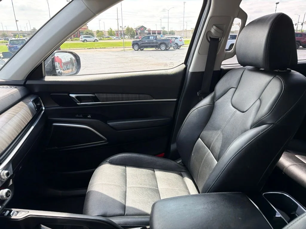 Used 2023 Black Kia SX image 14