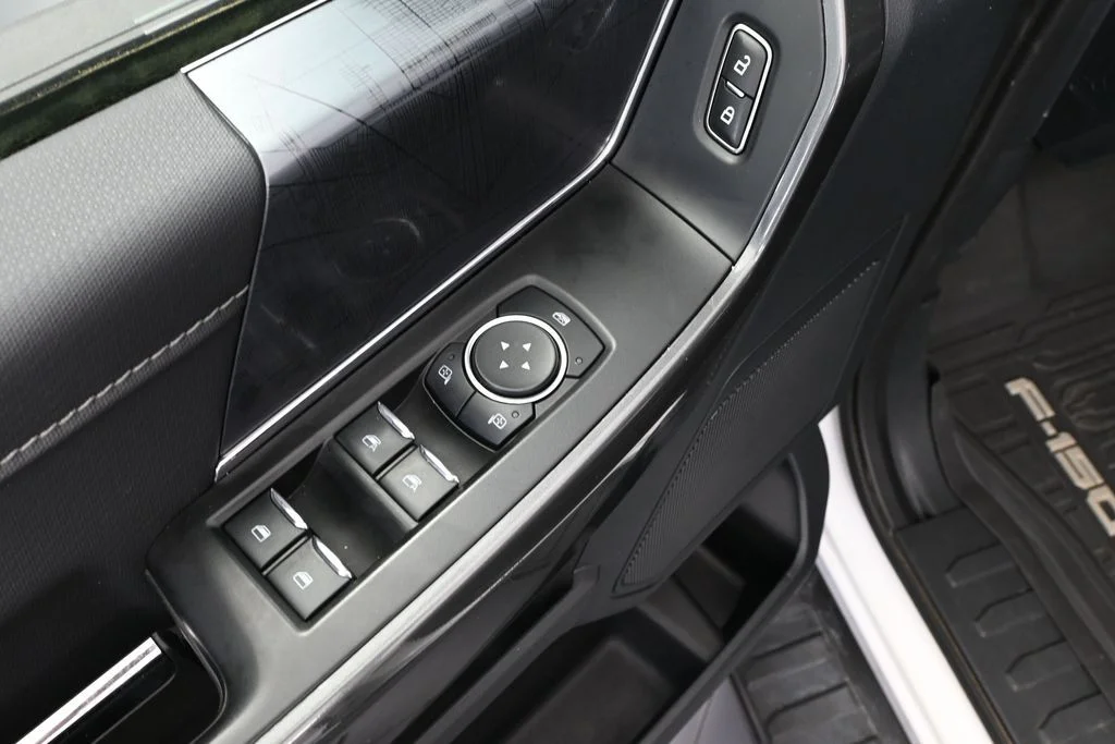 Used 2023 White Ford XLT image 22