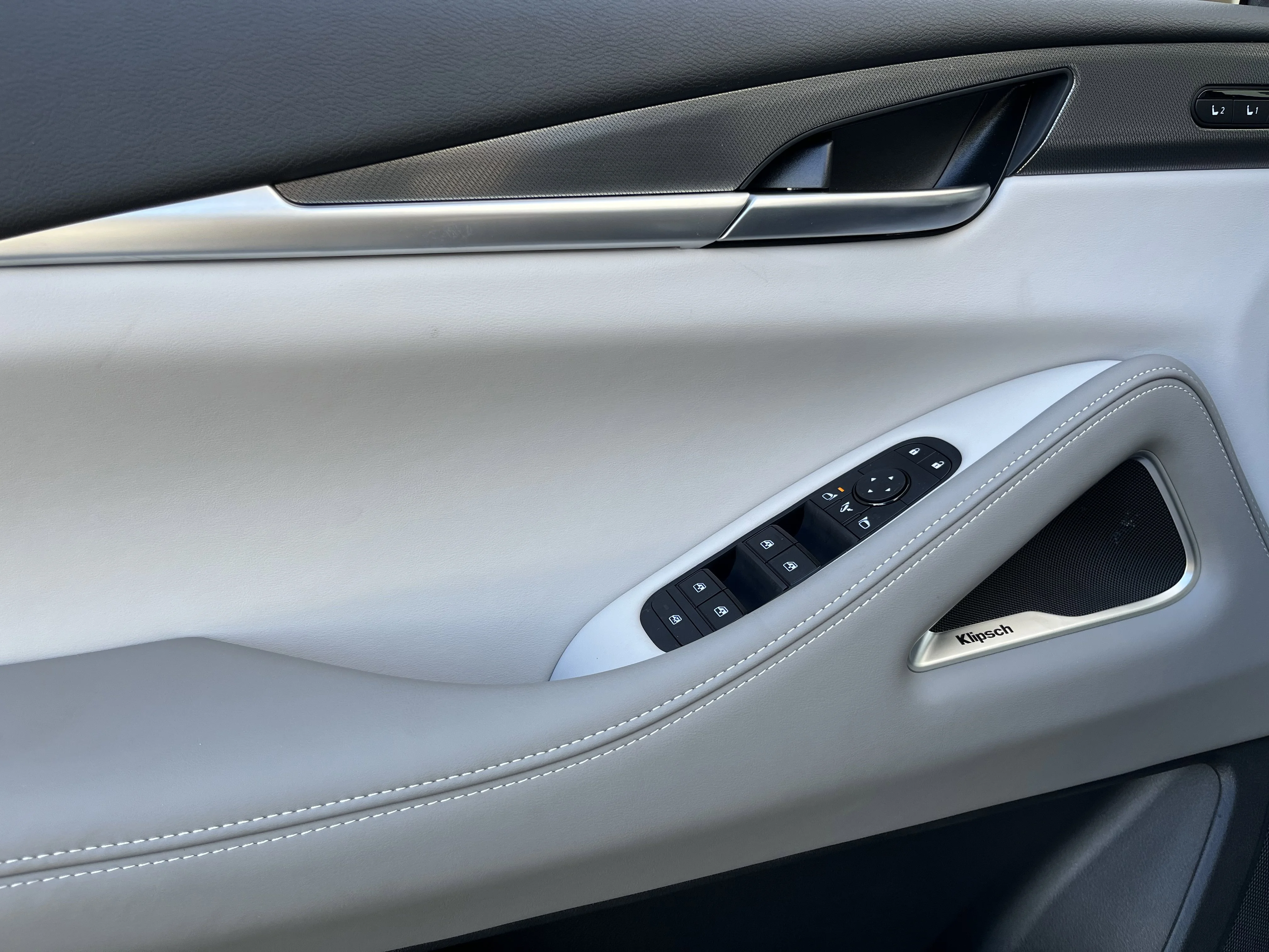 New 2027 Mineral Black INFINITI LUXE image 11