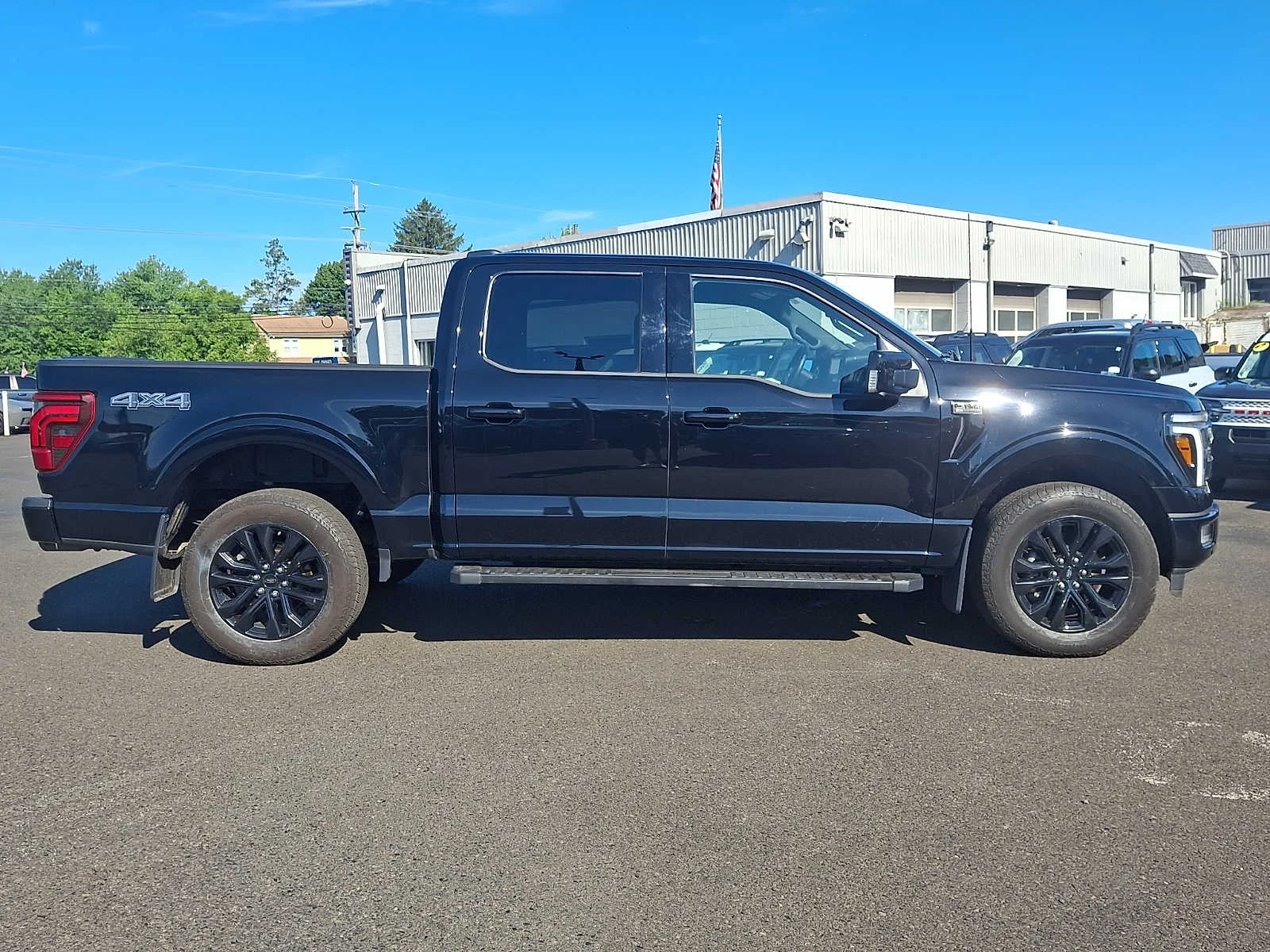 Used 2024 Agate Black Metallic Ford LARIAT image 7