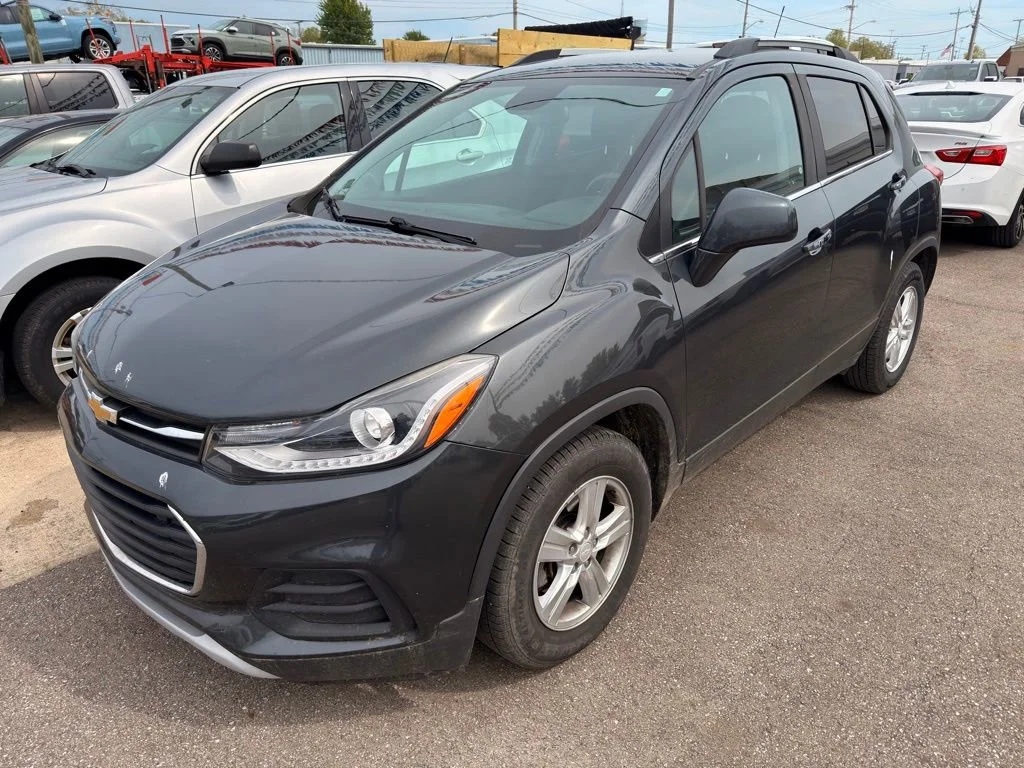 Used 2018 Chevrolet Trax LT with VIN 3GNCJLSB1JL316321 for sale in Wellington, OH