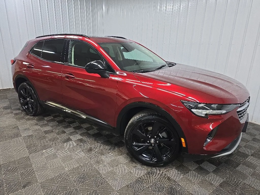 Used 2022 Red Buick Essence image 7