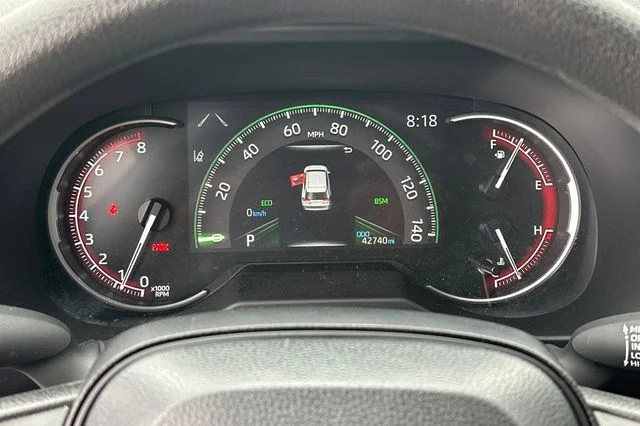 Used 2025 Black Toyota XLE image 35