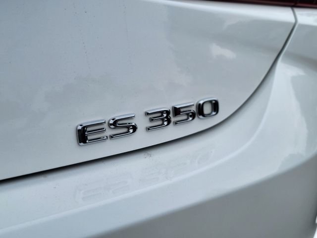 Used 2021 White Lexus 350 image 12