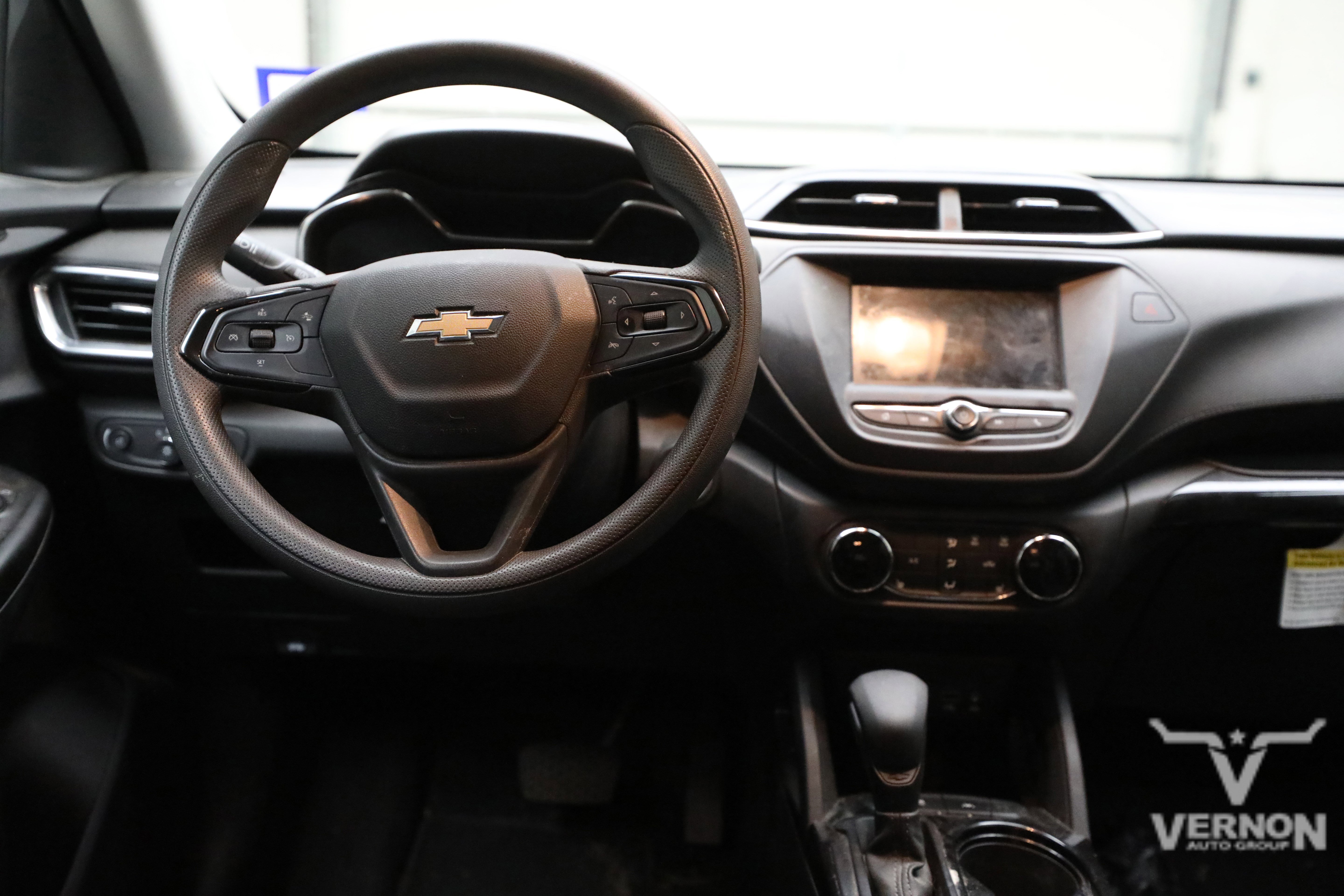Used 2023 Sterling Gray Metallic Chevrolet Y image 8