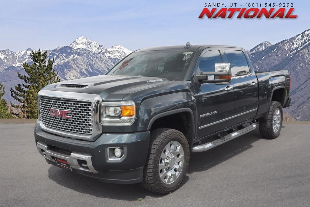 2017 GMC Sierra 4WD Crew Cab Standard Box Denali's photo