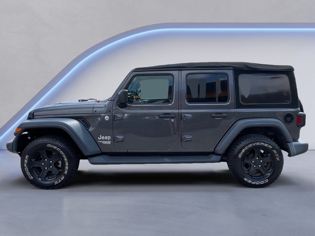 Used 2018 Granite Crystal Metallic Clearcoat Jeep Sport S image 19