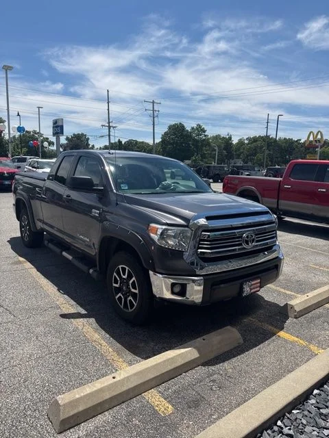 Certified Used 2017 Gray Toyota SR5 image 4