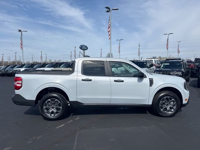New 2026 Space White Metallic Ford XLT image 37