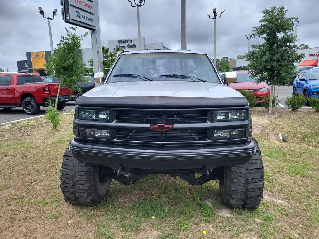 Used 1988 Silver Chevrolet  image 6