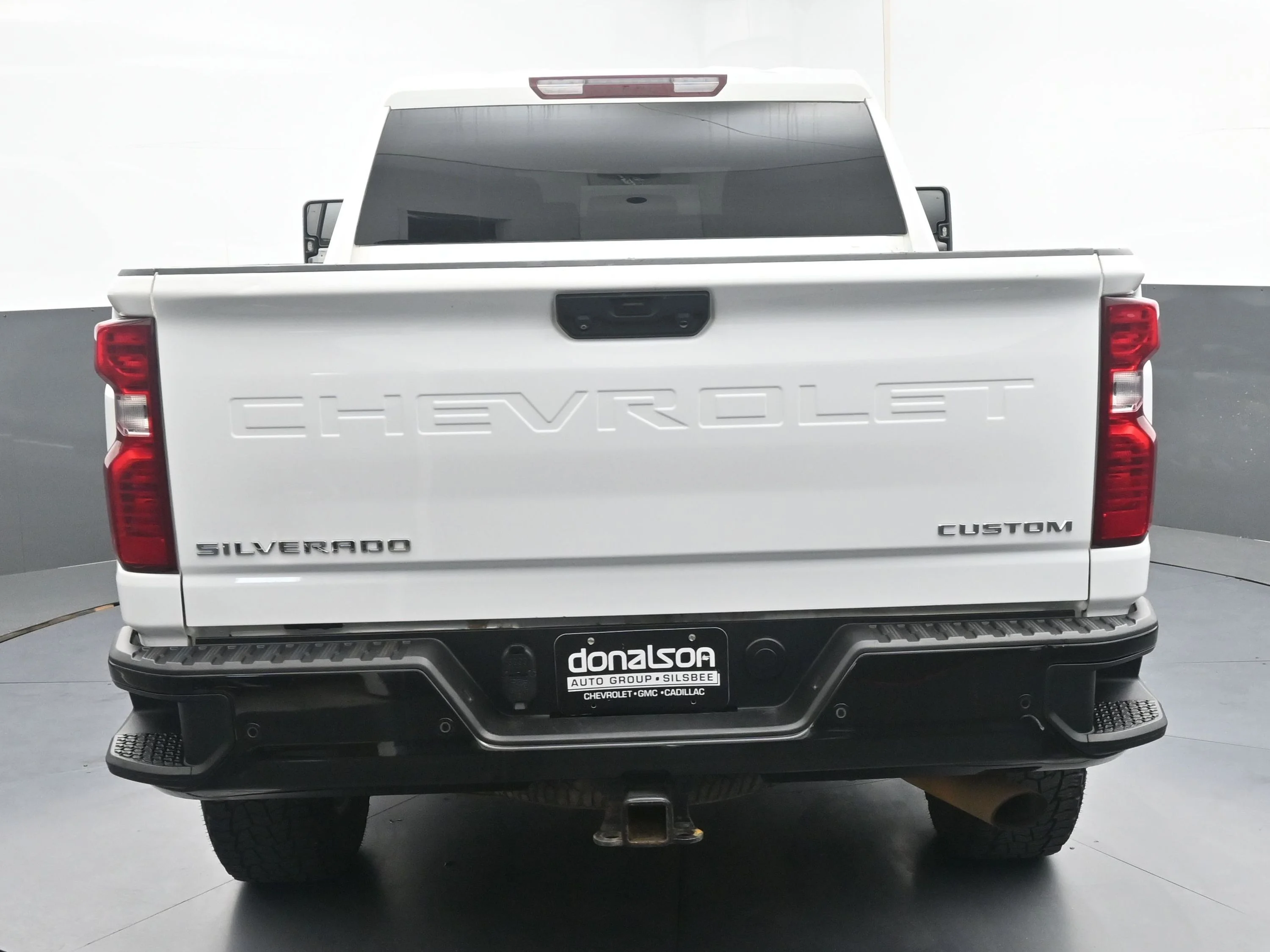 Used 2024 Summit White Chevrolet Custom image 4
