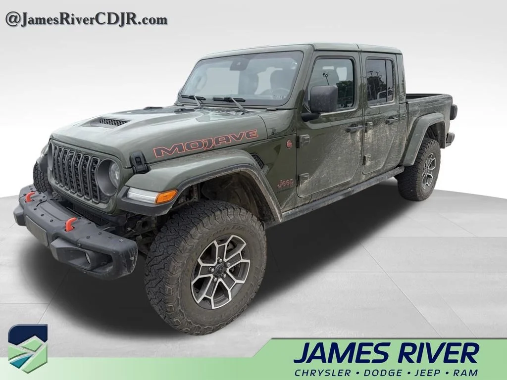 Used 2024 Green Jeep Mojave image 1