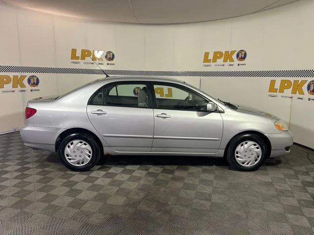 Used 2008 Toyota Corolla LE with VIN 1NXBR32E38Z051615 for sale in Defiance, OH