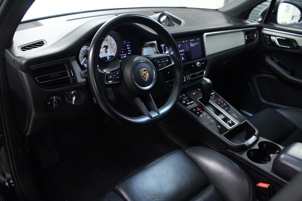 Used 2022  Porsche S image 4